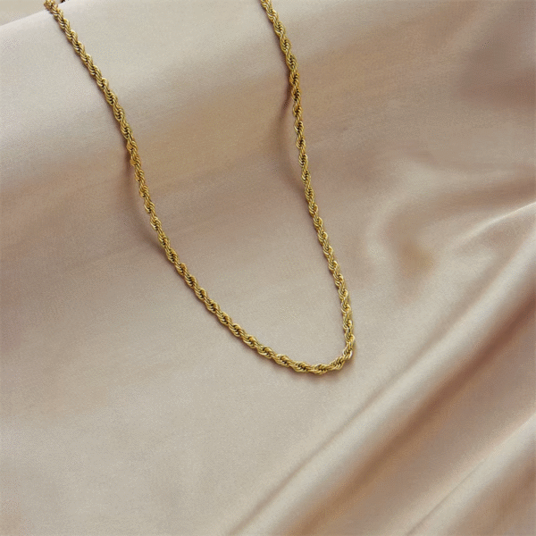 Elegant Stainless Steel Gold Jewelry Set for Women - Image 2